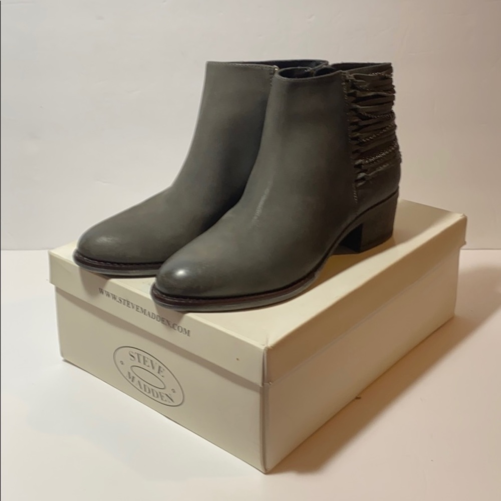 Steve Madden Chily Nubuck Side Zip Grey Bootie